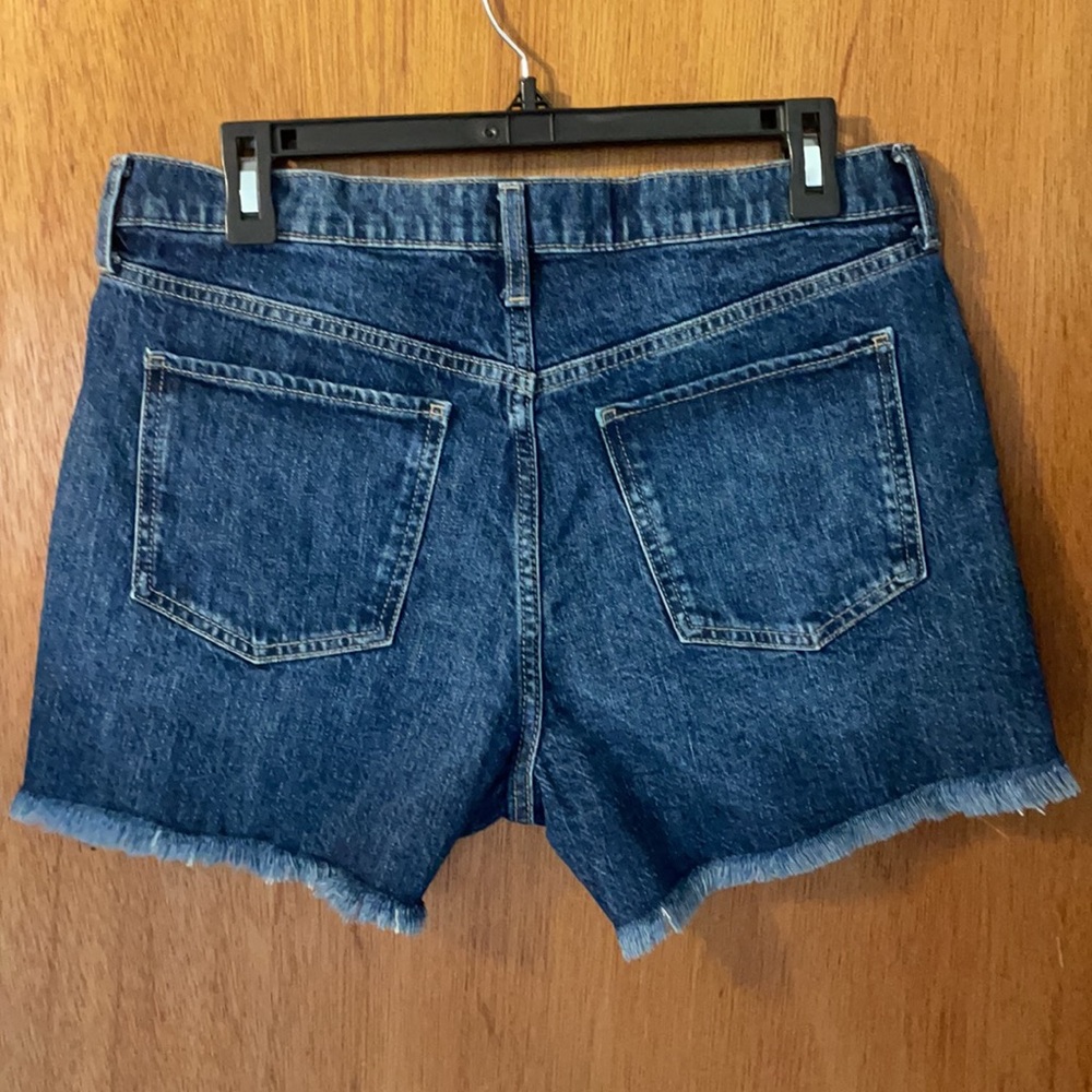 ⭐️SALE⭐️ GAP Denim Frayed Shorts - Picture 2 of 3